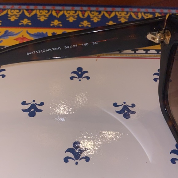 Coach Sunglasses - Picture 5 of 8